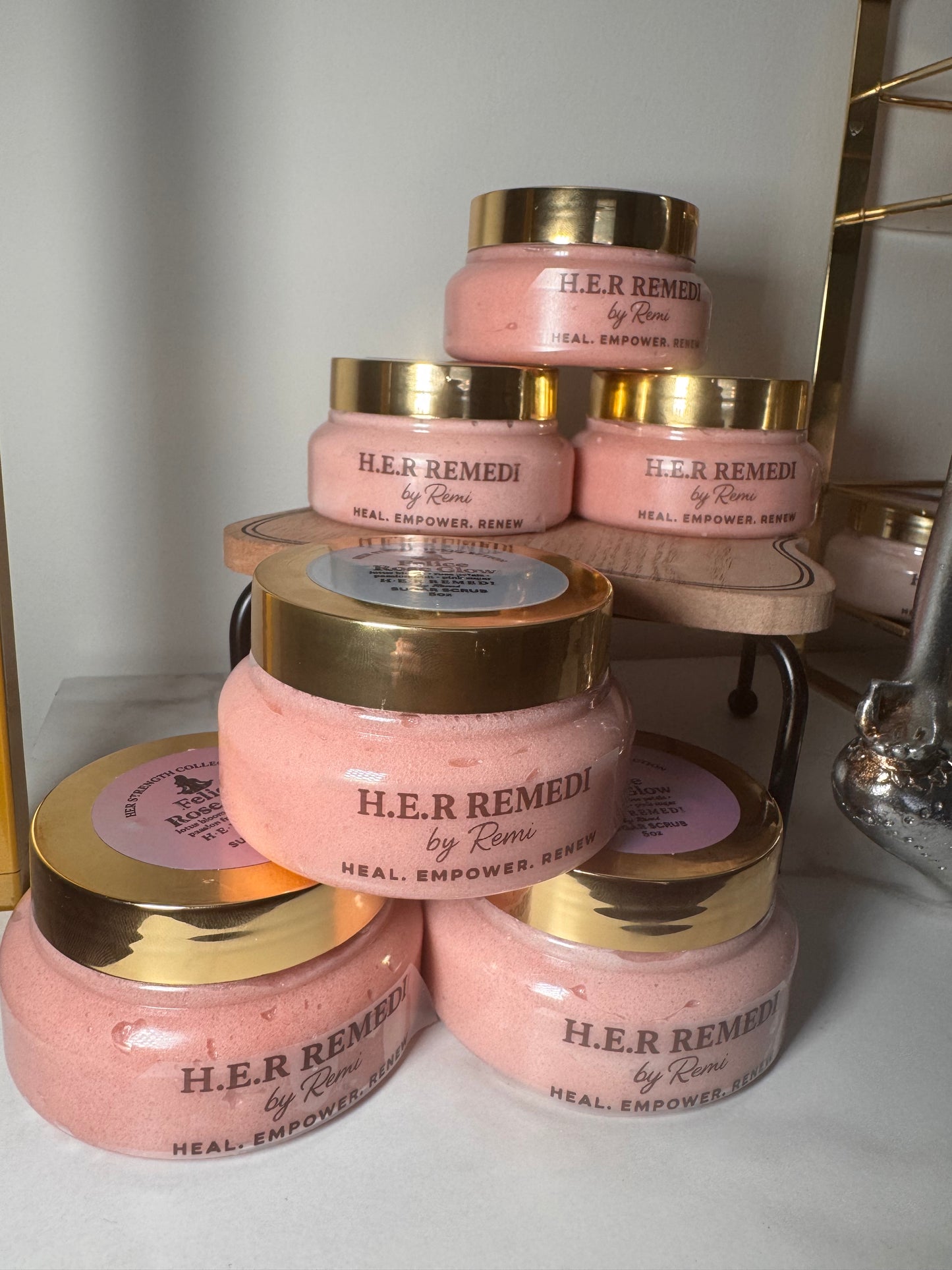 Felice Rose Glow Sugar Scrub – 5 oz
Limited Edition | Breast Cancer Awareness Collection